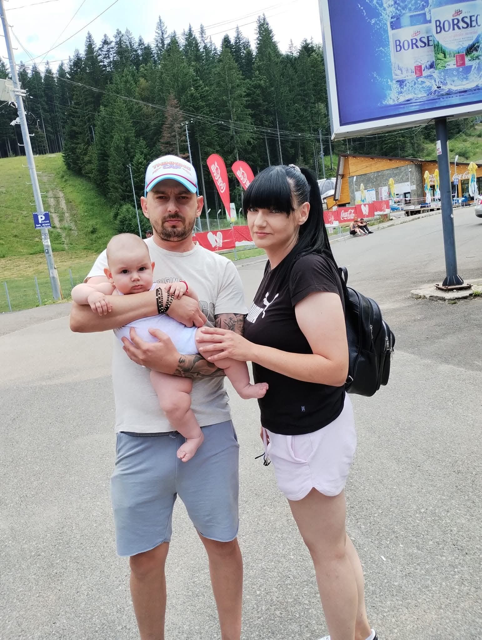 Bogdan și fetița background